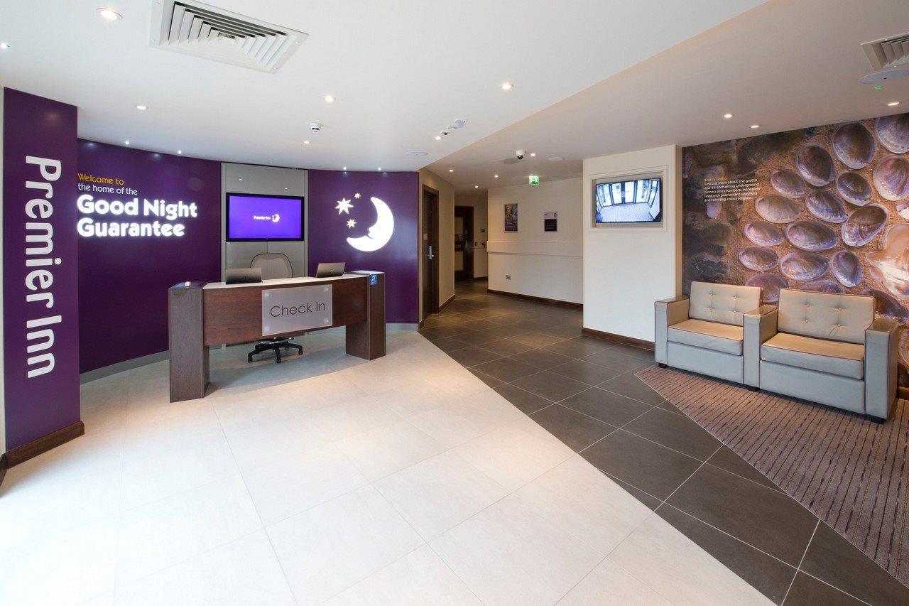 Premier Inn Ware Exterior photo